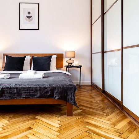 Househost Apartment: Jozefa 2/10 Kraków Eksteriør billede